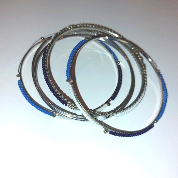 WOMEN'S Blue Silvertone Fashion Bracelets One Size - Picture 3 of 5